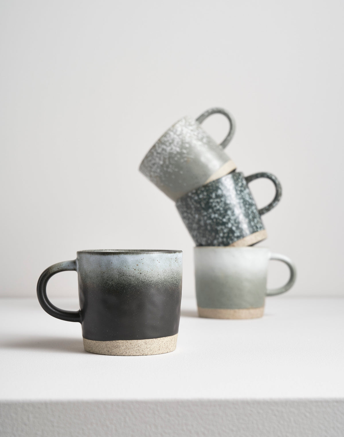 Strata Mugs / Grey