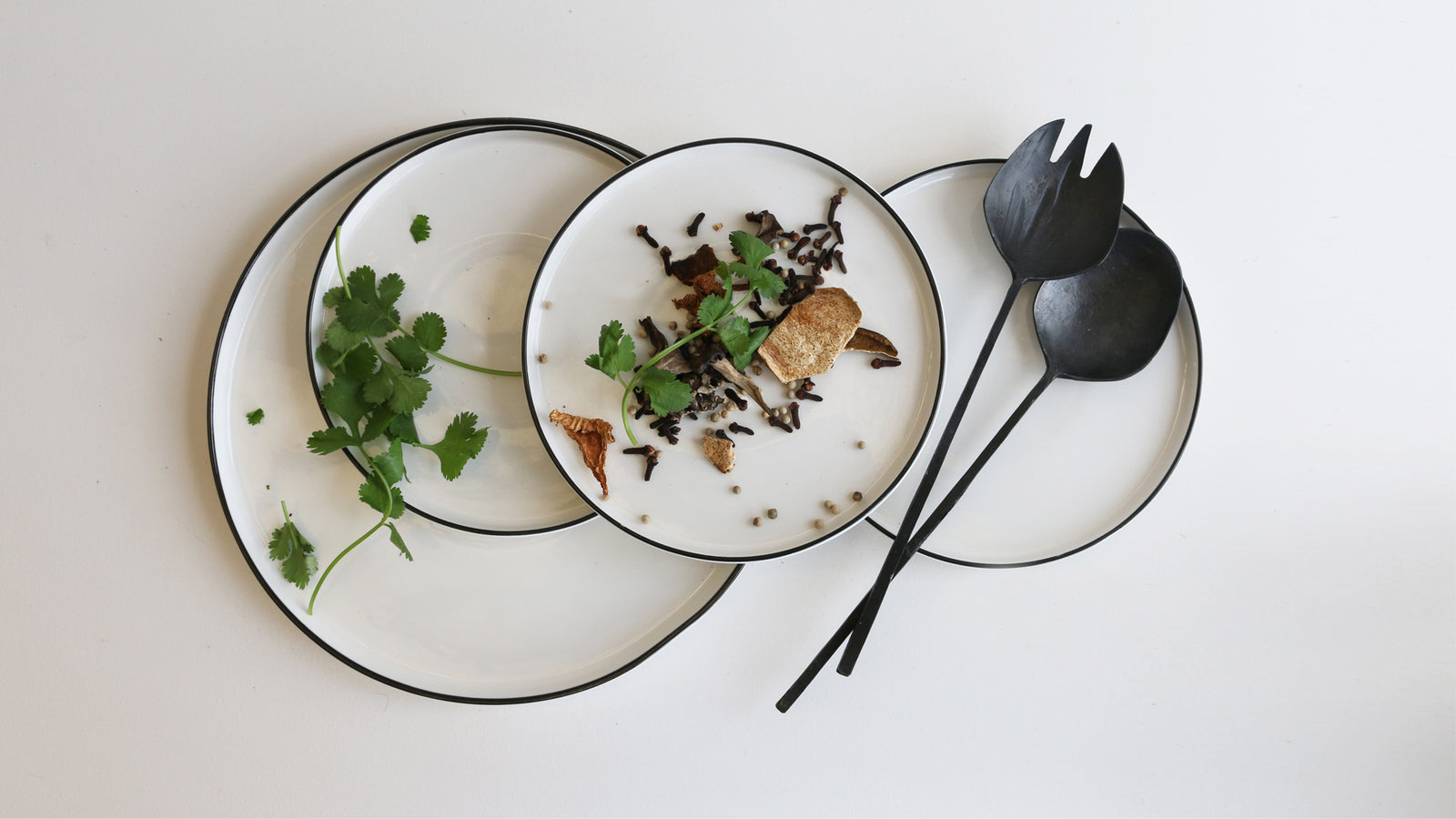 Bistro Black Dinnerware