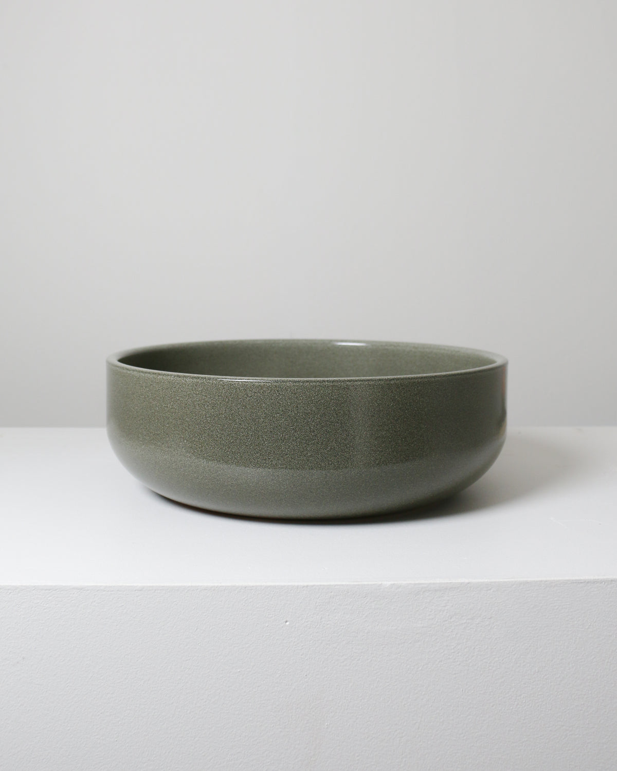 Clay 300 Round Hand Basin in Rivergum