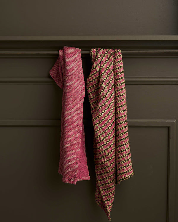 Set of 2 Tea Towels / Raspberry Lume - Robert Gordon Australia