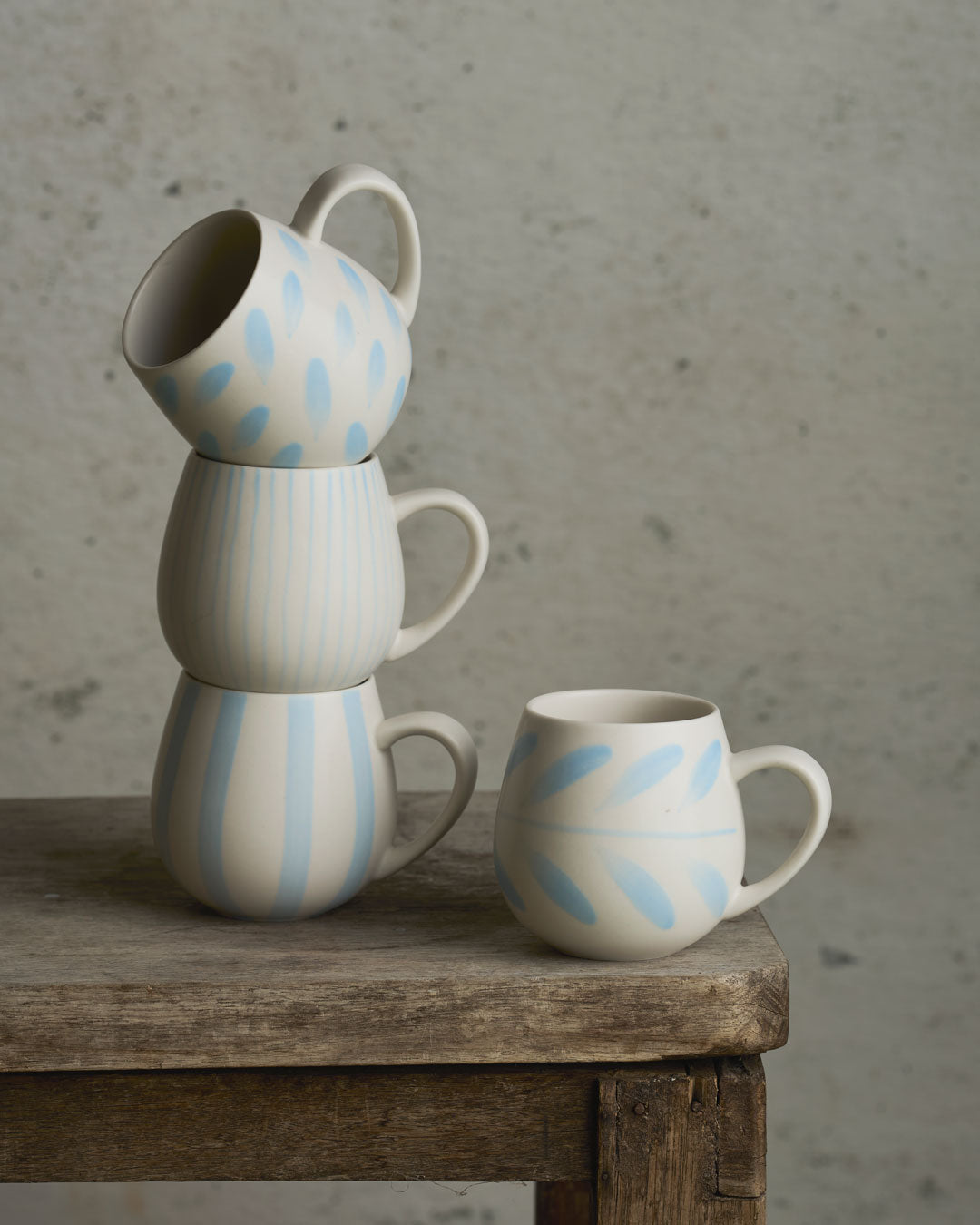 Hug Me Mugs / Forget Me Not Brush