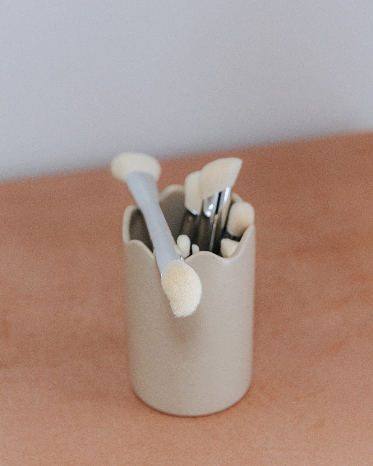 Store &amp; Dry Brush Cylinder / Jade Kisnorbo X Robert Gordon
