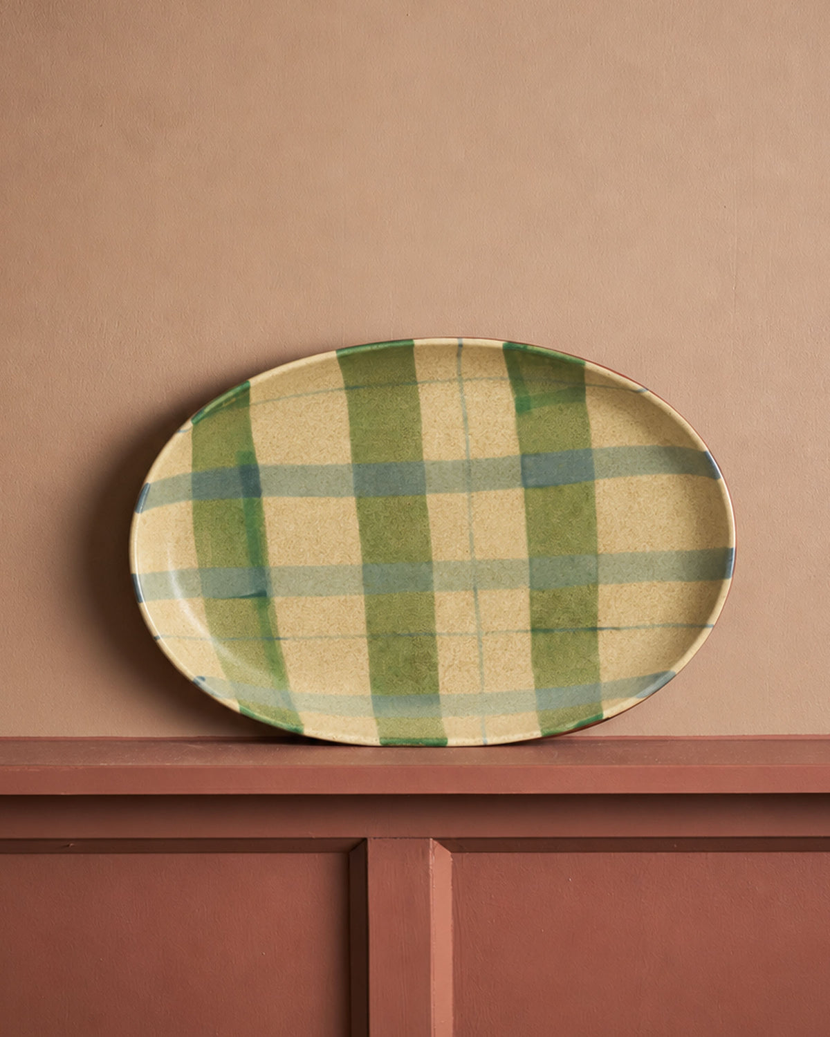 Curved Oval Tray in Cinnamon Christmas