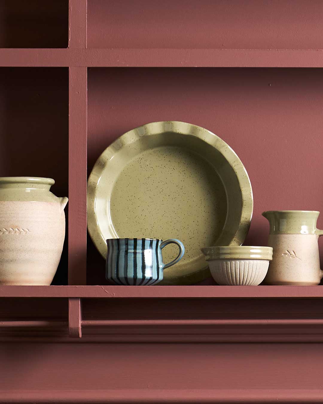 Kitchen Life Pie Dish / Peppercorn