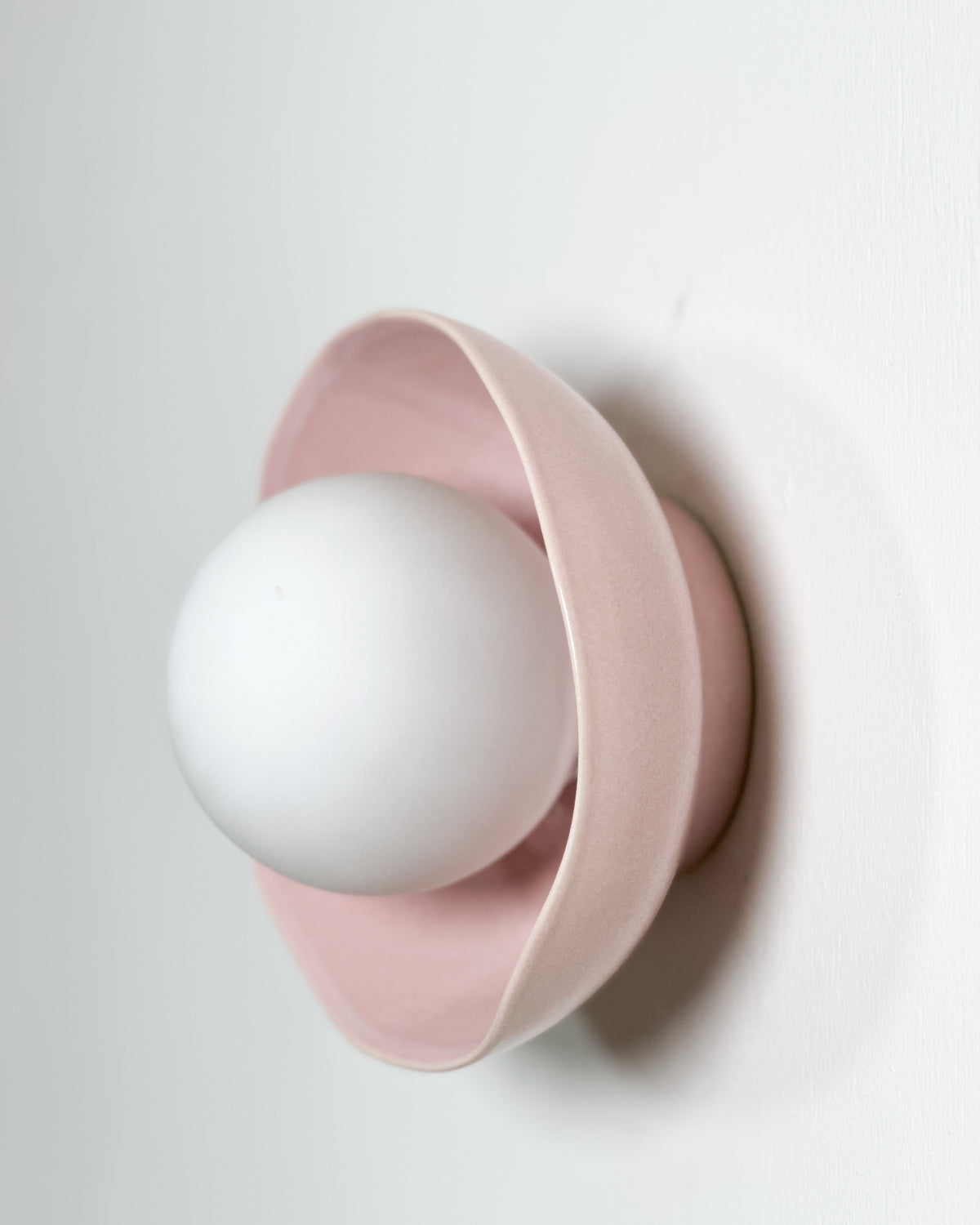Shell Sconce Light in Rose Quartz
