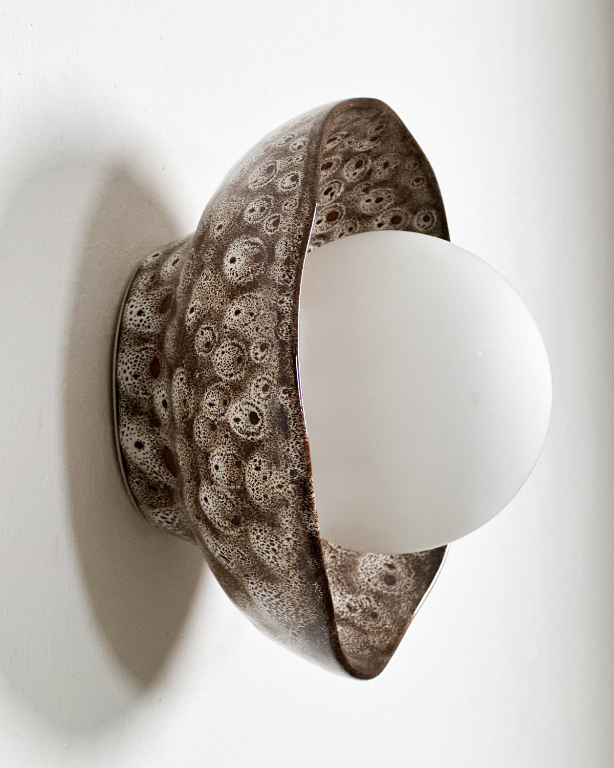 Shell Sconce Light in White Ochre