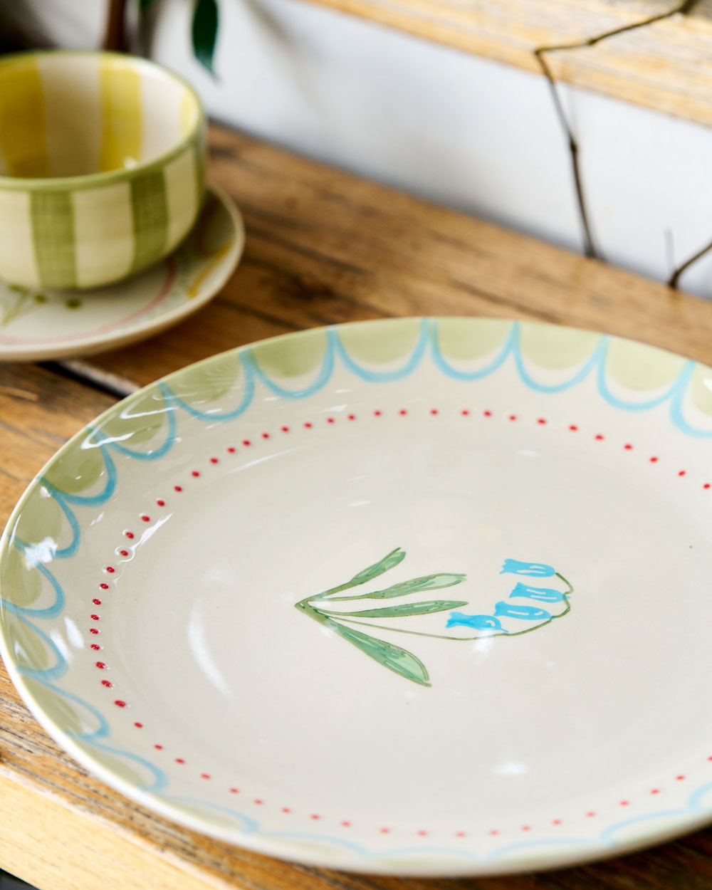 June&#39;s Garden Cake Plate / Blue Bell