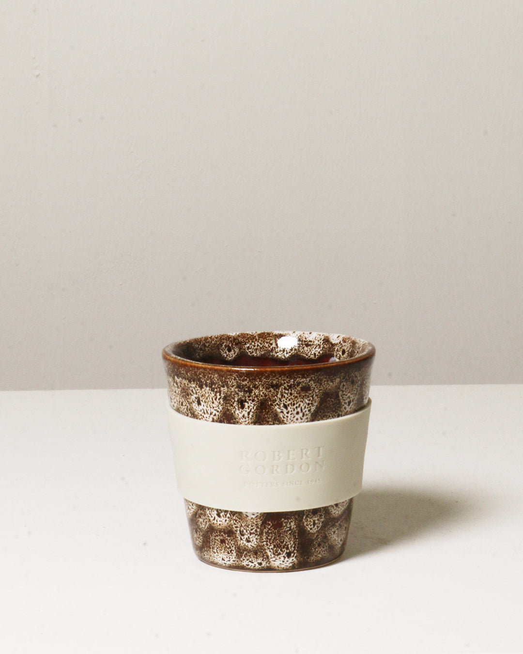 Small Carousel Cup / White Ochre