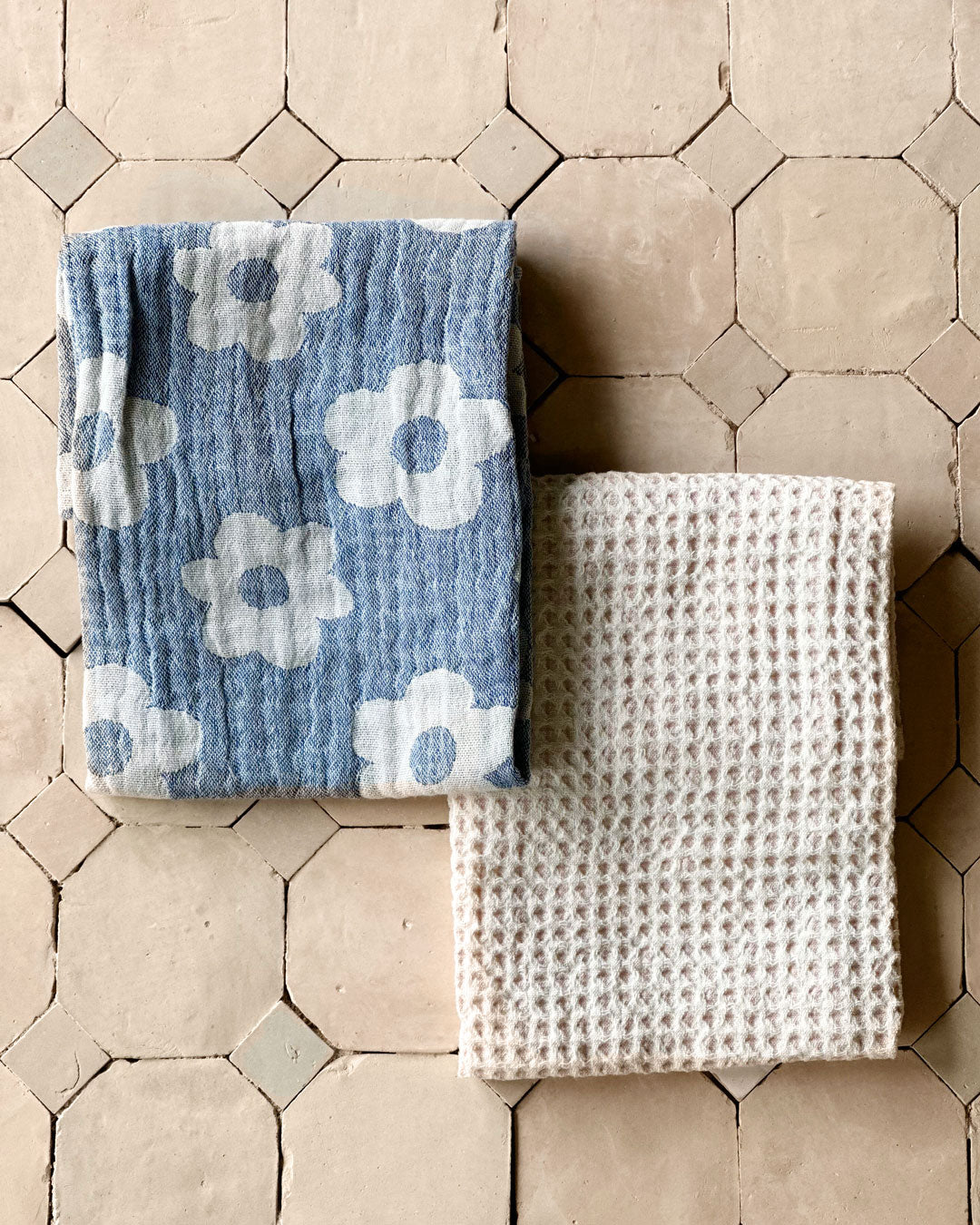 Set of 2 Tea Towels / Bloom