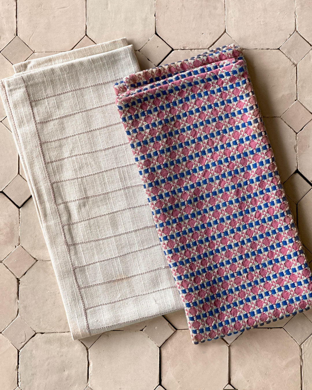 Set of 2 Tea Towels / Rose