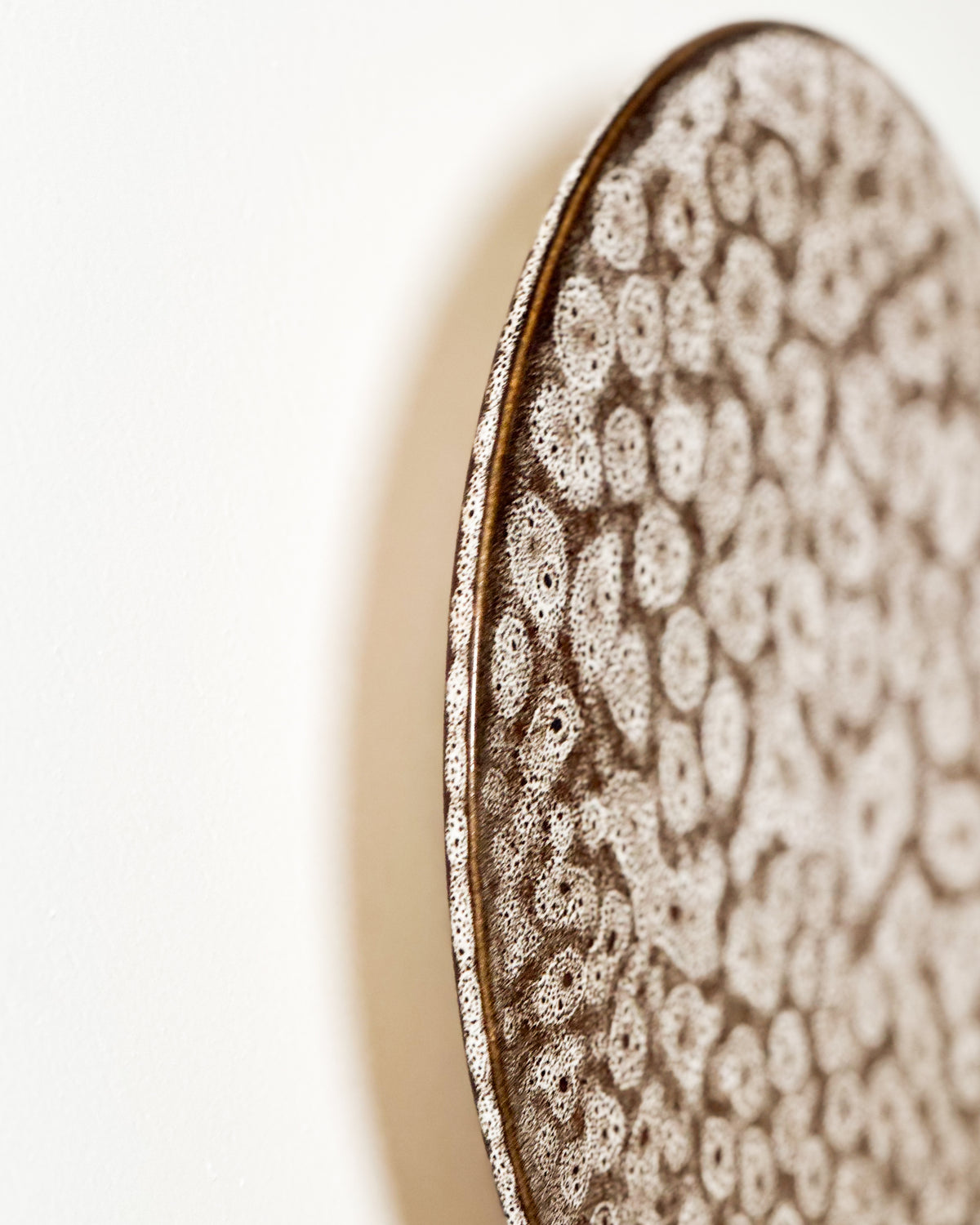Small Backlit Disc Wall Light in White Ochre