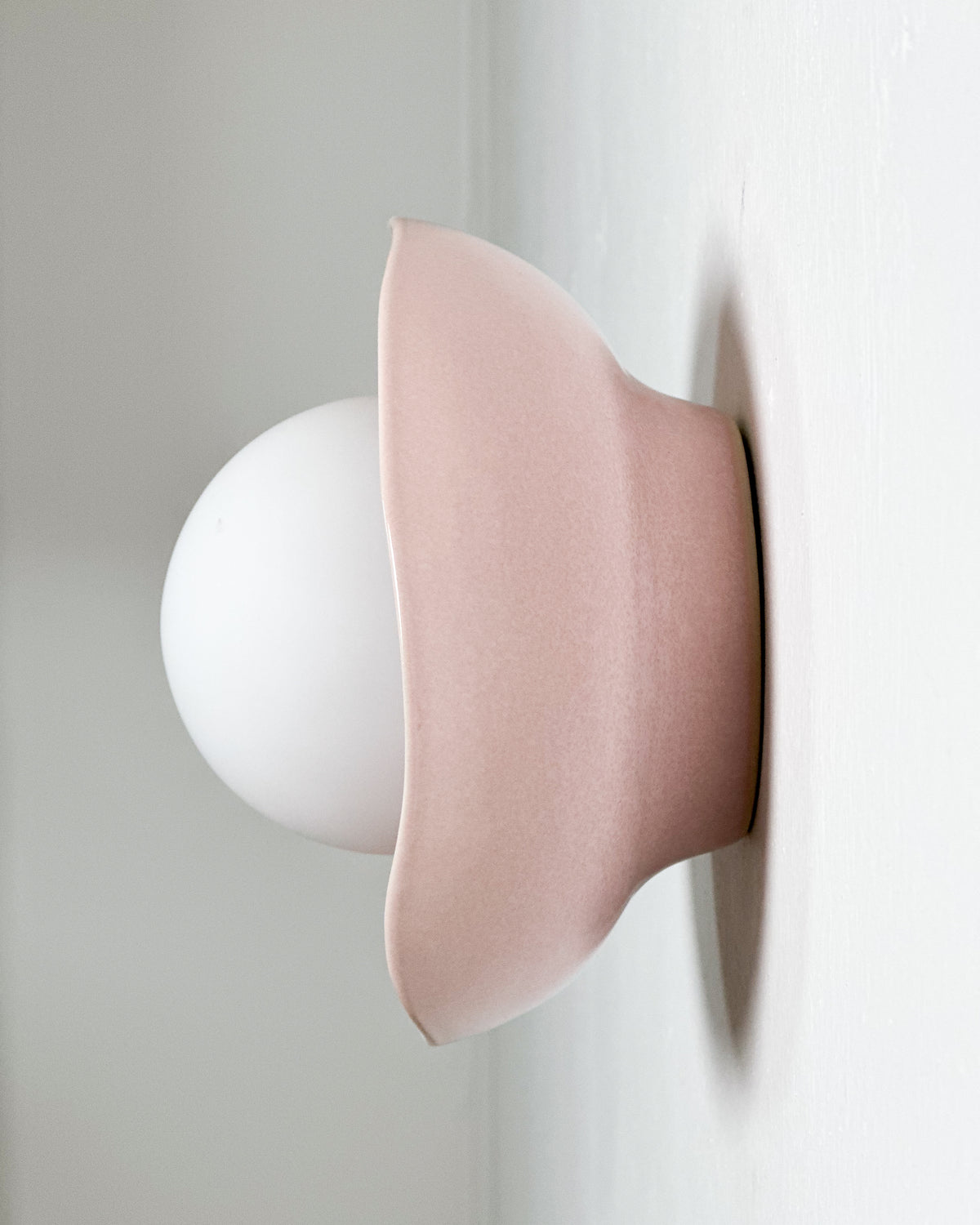 Shell Sconce Light in Rose Quartz