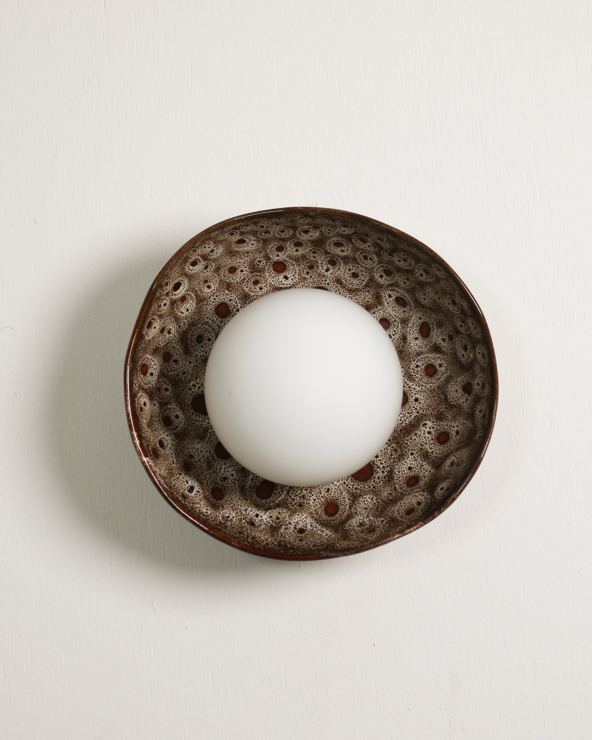 Shell Sconce Light in White Ochre