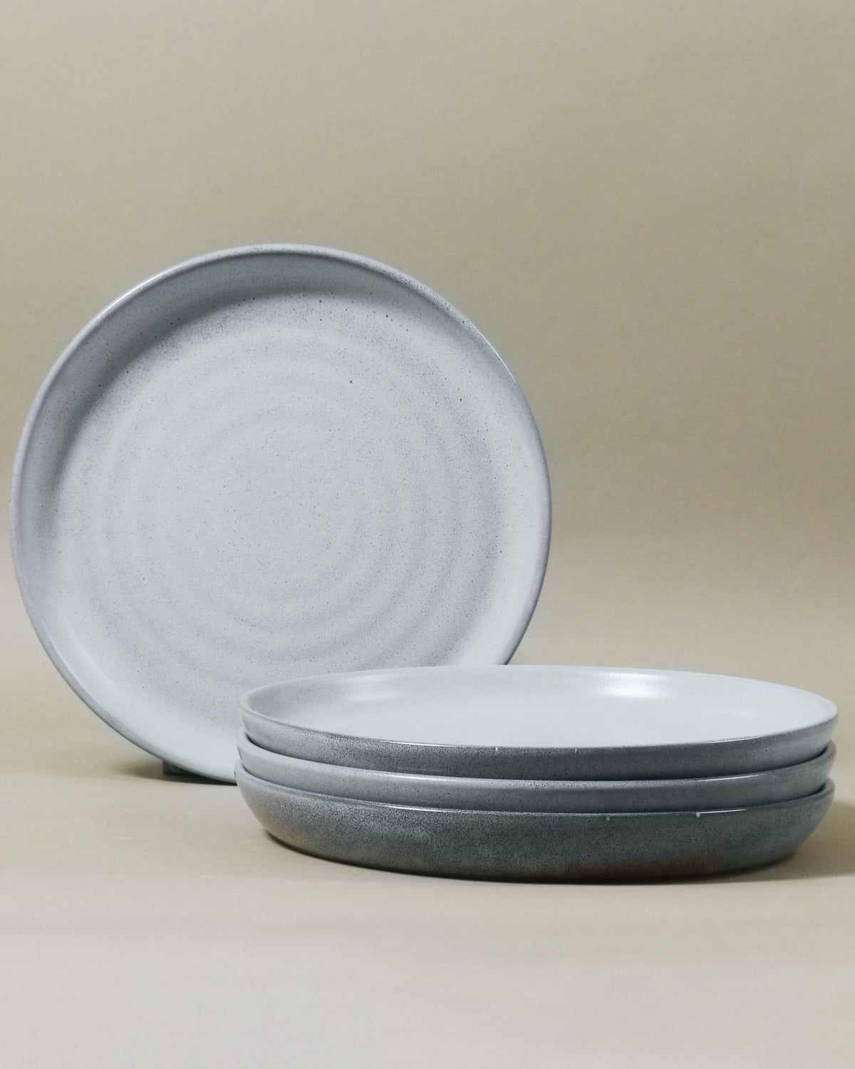 Set of 4 Potters Collection 26.7cm Plates / Grey Smoke